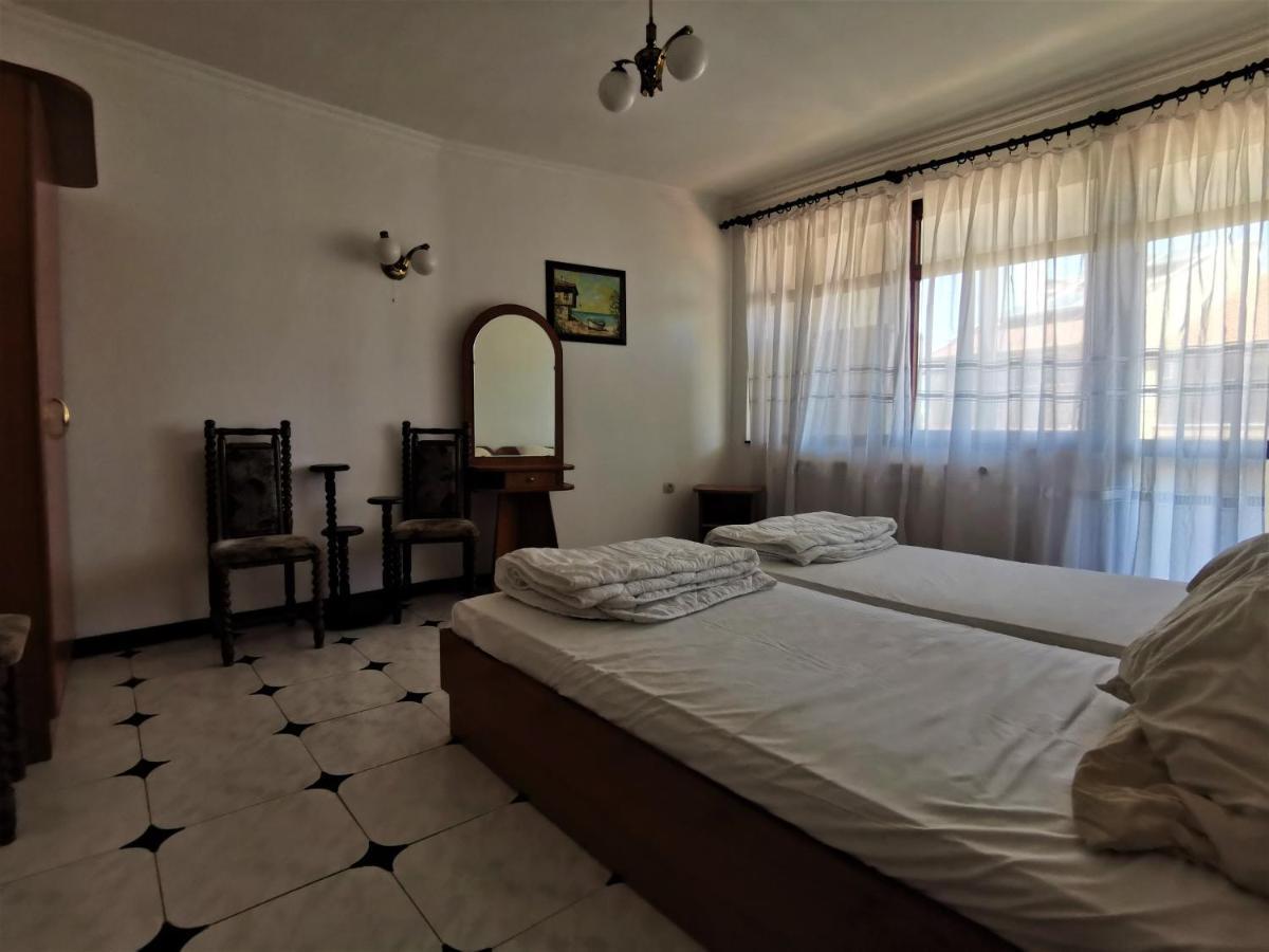 Lazur Seaview Apartment Pomorie Eksteriør bilde
